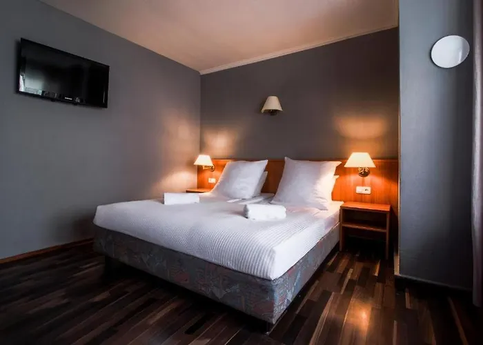 Ento Hotelwestend Otel 5*
